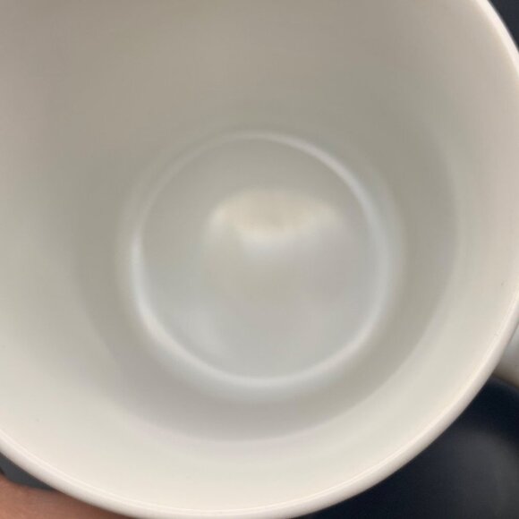 Christmas Santa Mug Cup White With VTG Santa & Houses Snow Scene Made In Japan - Picture 7 of 8